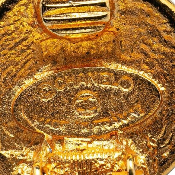 CHANEL 31 Rue Cambon PARIS Coin Round Clip-On Earrings Gold Tone Auth #4651 - Picture 5 of 5